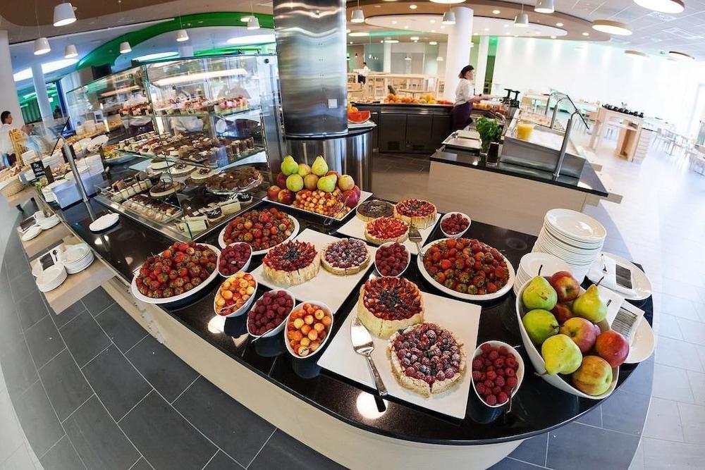 Sound Garden Airport Hotel 3*