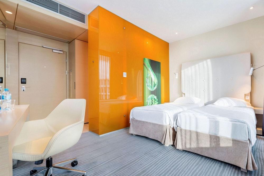 Hotel Sound Garden Airport
