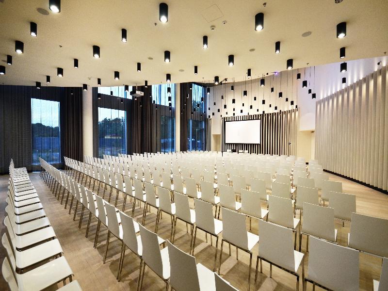 Sound Garden Airport Hotel