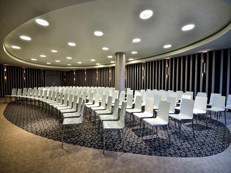 Sound Garden Airport Hotel 3*