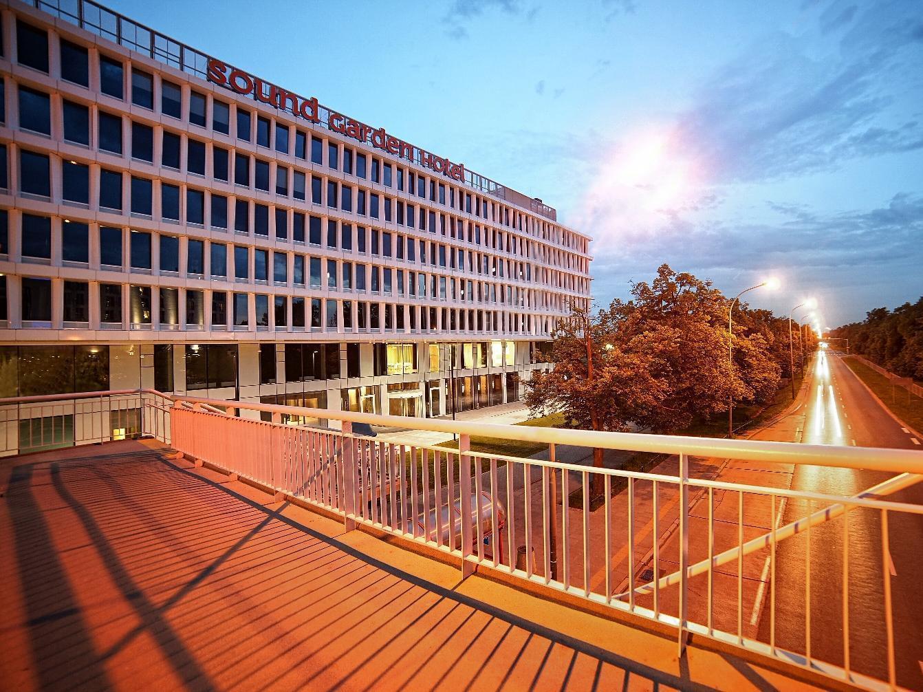 Hotel Sound Garden Airport