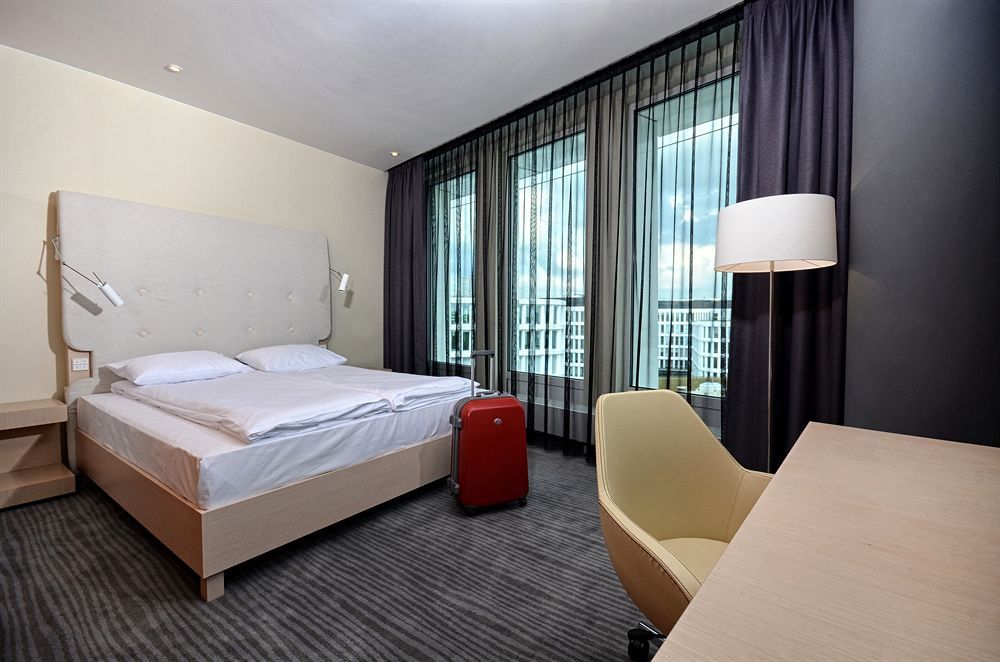Sound Garden Airport Hotel Warszawa