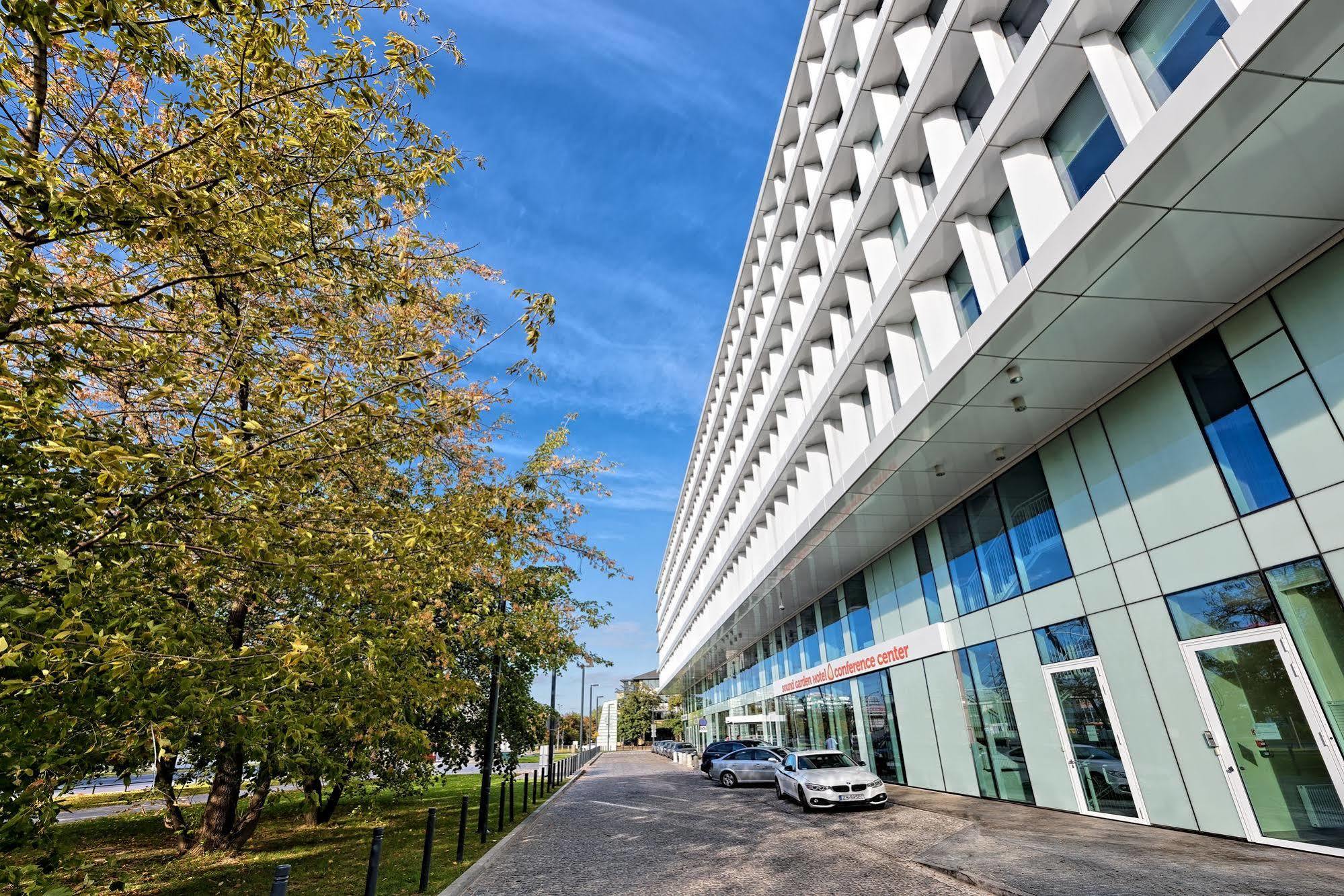 Sound Garden Airport Hotel Warsaw